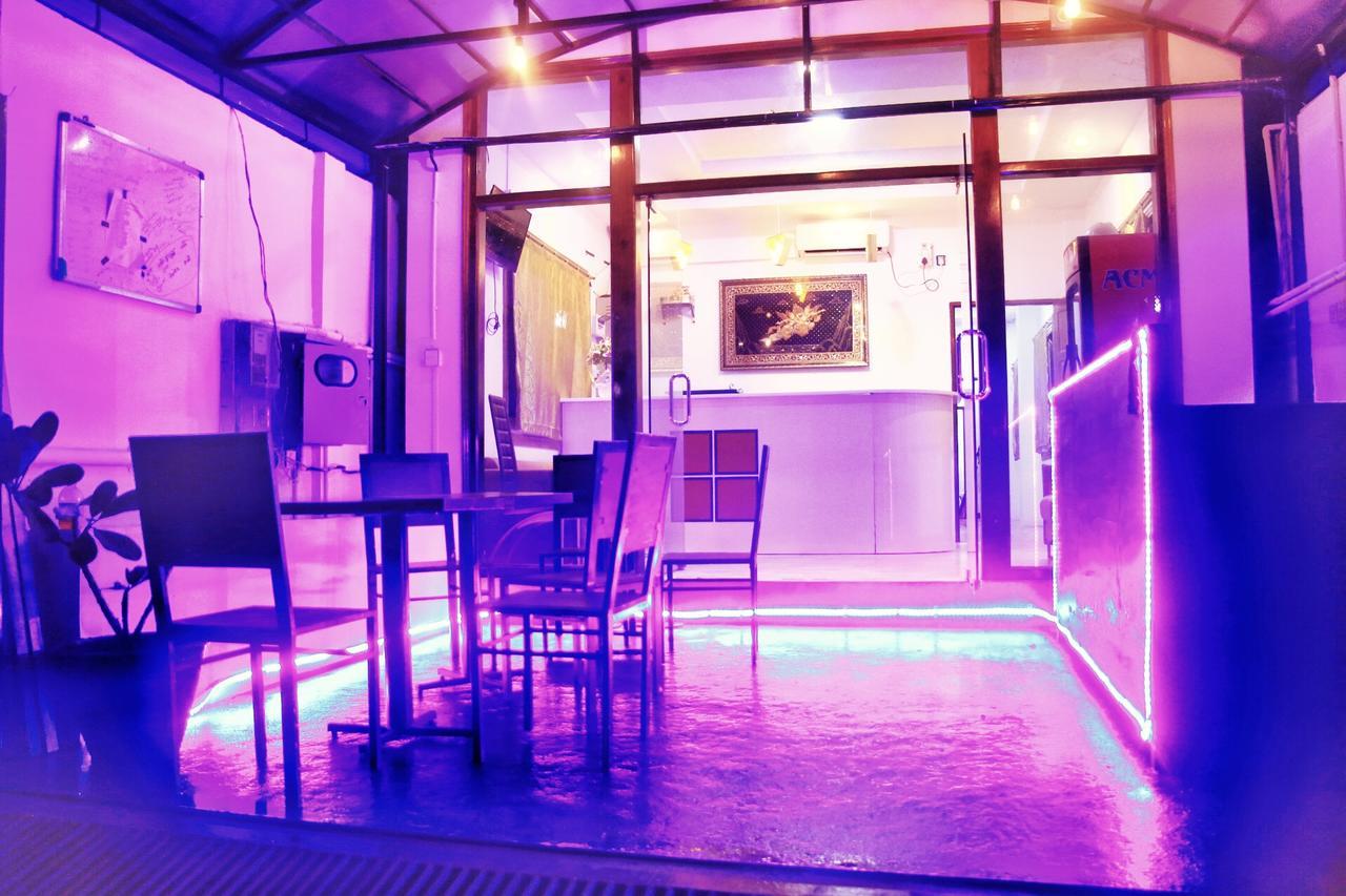 The Lodge Yangon Poshtel Eksteriør bilde