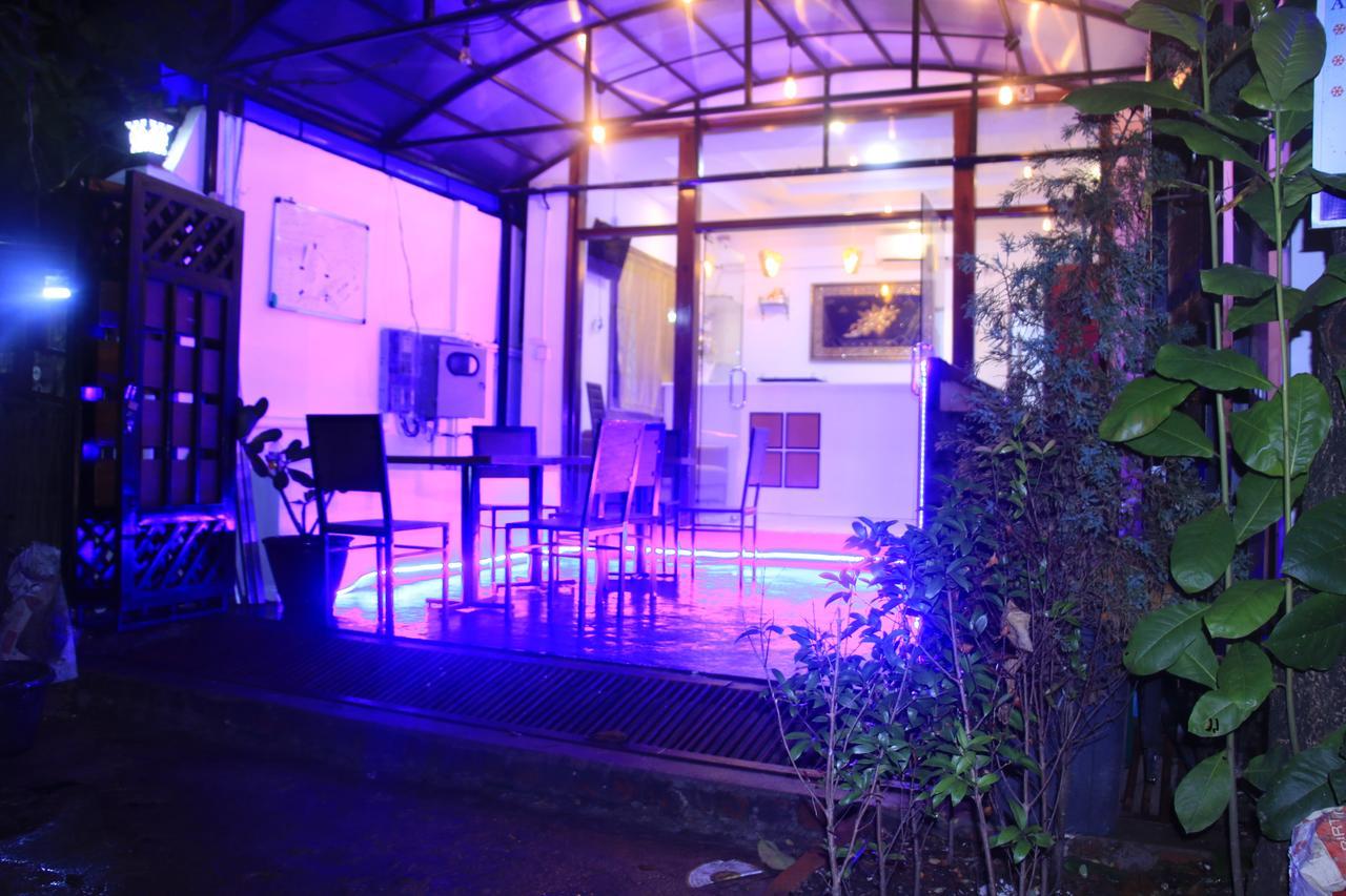 The Lodge Yangon Poshtel Eksteriør bilde