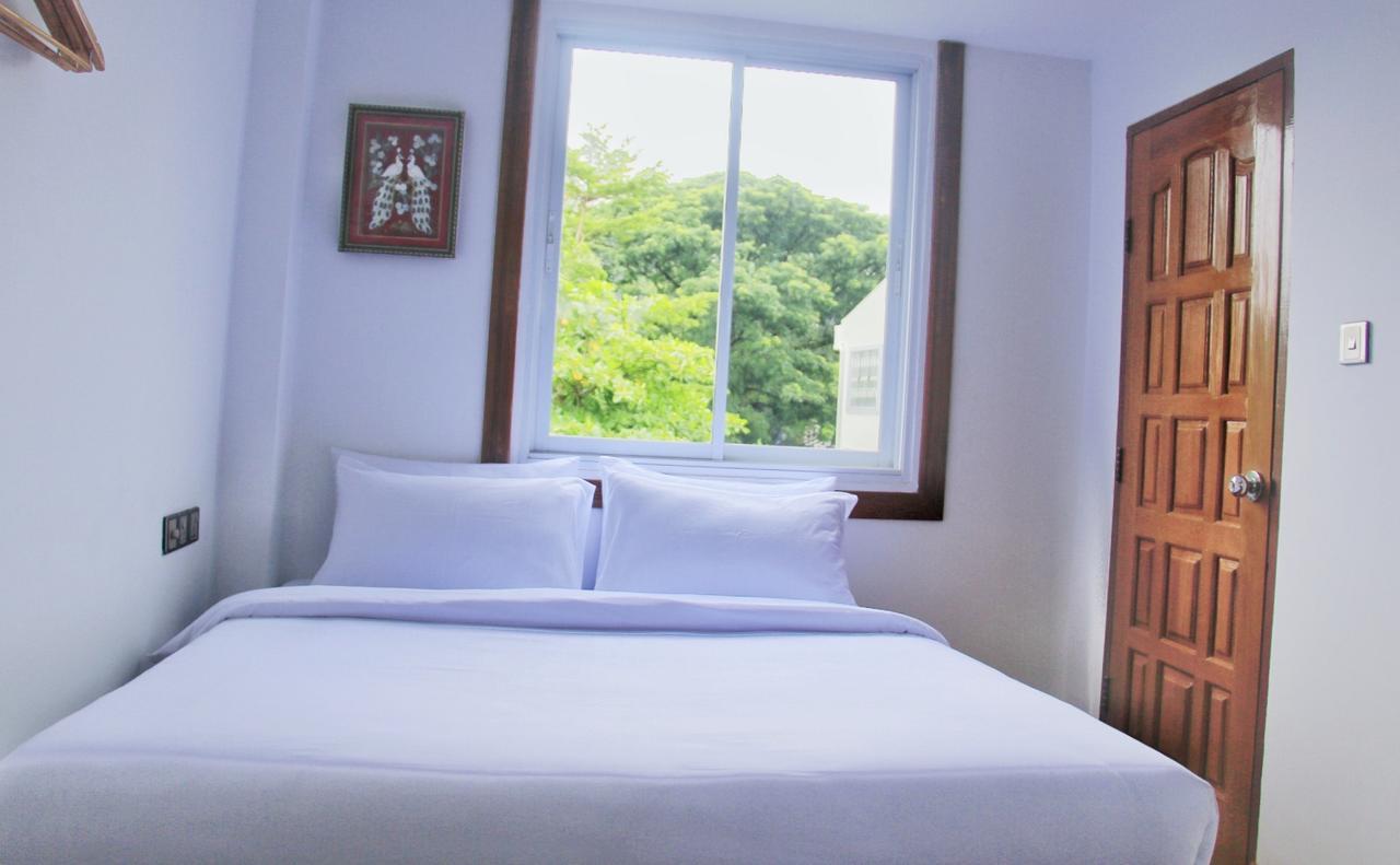 The Lodge Yangon Poshtel Eksteriør bilde