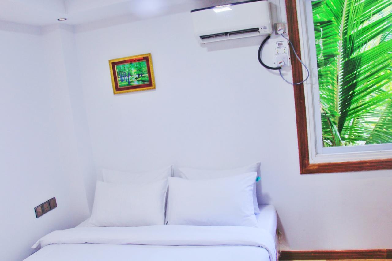 The Lodge Yangon Poshtel Eksteriør bilde