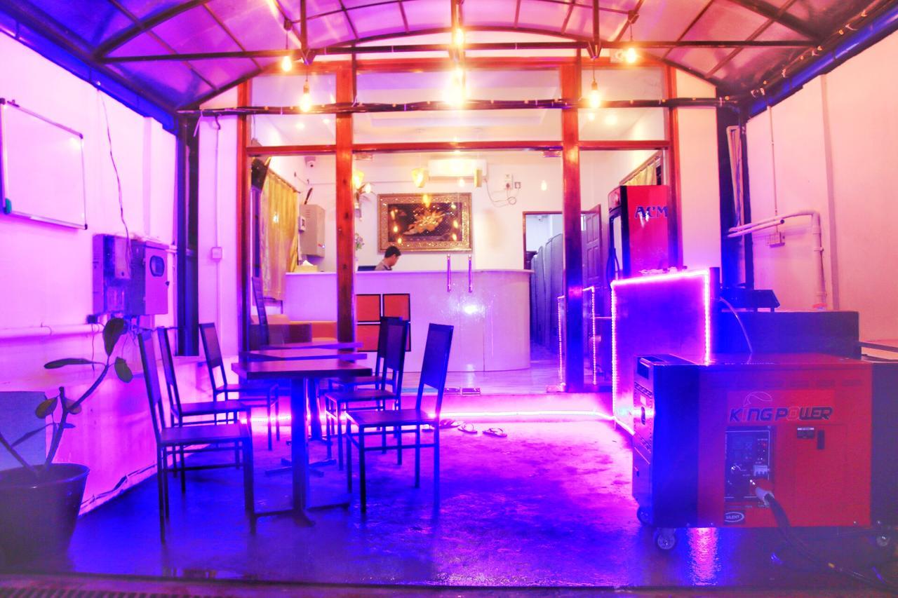 The Lodge Yangon Poshtel Eksteriør bilde